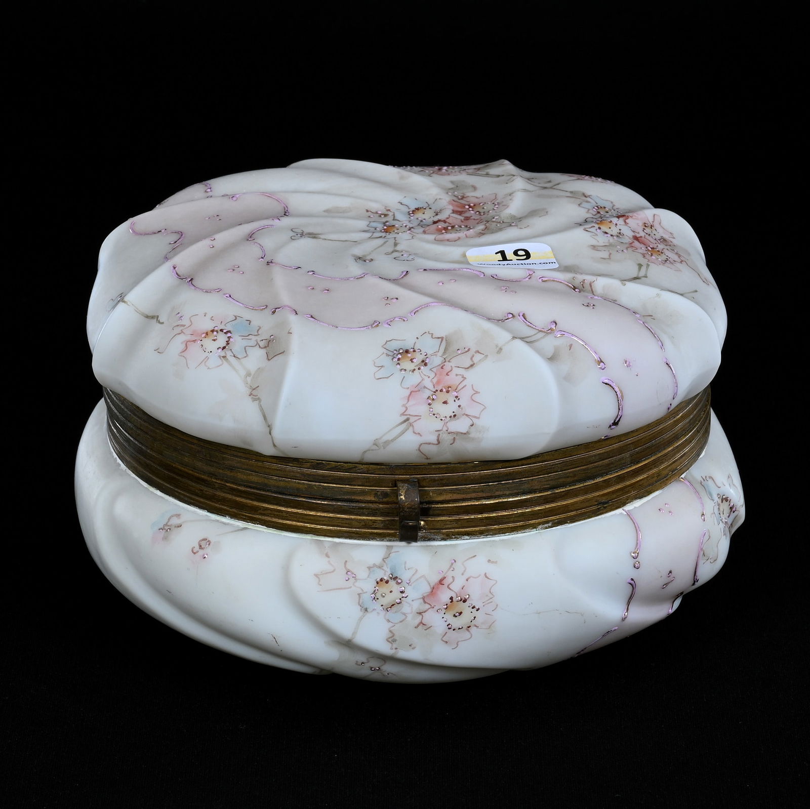 Dresser Box, Unmarked Wave Crest Swirl Mold (1 of 4)