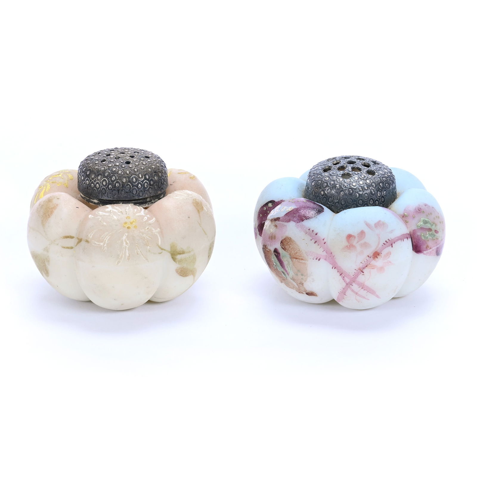 (2) Salt And Pepper Shakers, Unmarked Mt. Washington, Melon Ribbed (1 of 3)