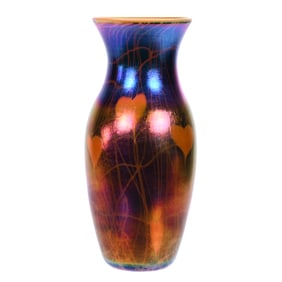 Vase, Unmarked Imperial Free Hand Art Glass