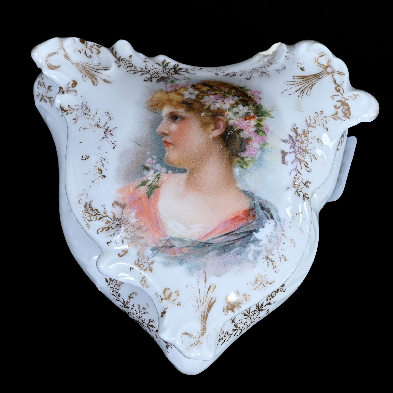 Covered Box, Three Sided, Unmarked Prov Saxe (1 of 5)