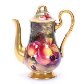 Tea Pot Marked Royal Worcester (Lid Only)