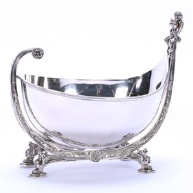 Victorian Silverplate Nut Bowl, Frame Features Cherub & Griffins