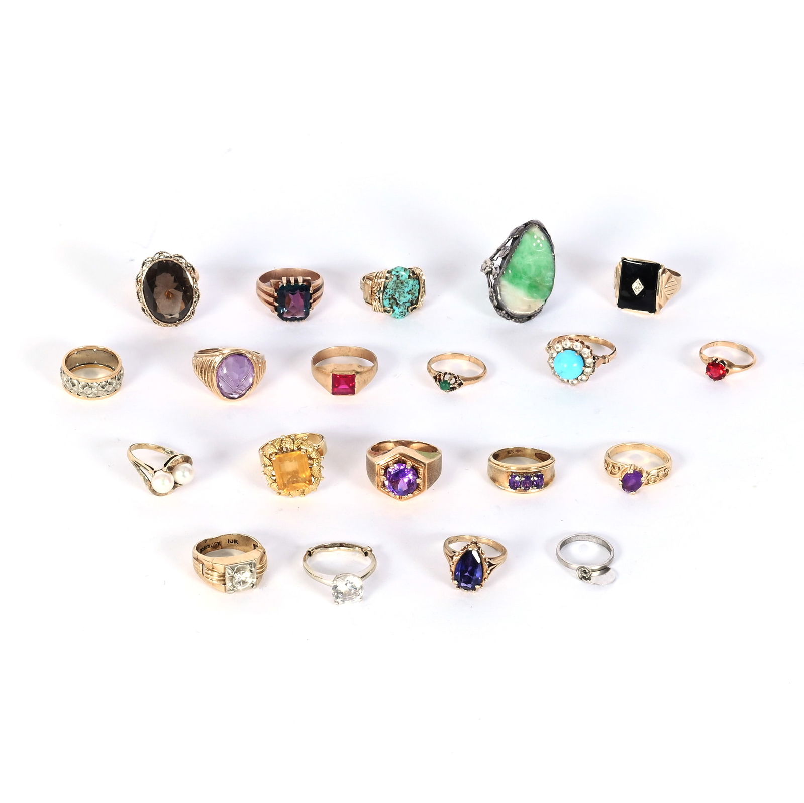 Case Featuring (20) Vintage Ladies Rings: Case Featuring (20) Vintage Ladies Rings, 2 x 8.25 x 7.25 Inches, Rings Include (5) 10k, One With Three Amethyst Stones, (1) Jade Stone, (2) 14k, One With Amethyst Stone, (1) Gold 780 (18k) With