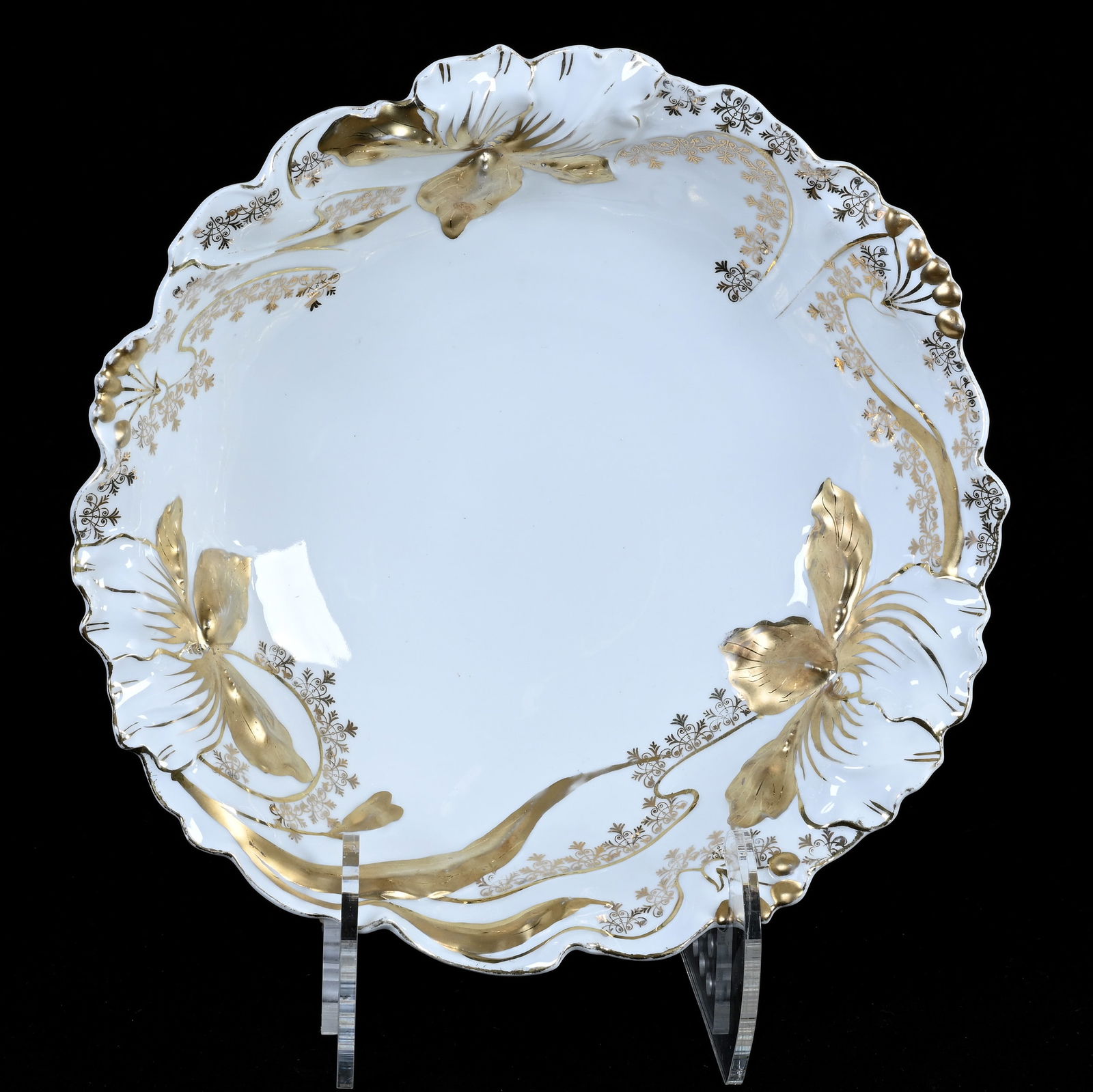 Bowl, Unmarked R.S. Prussia, Iris Variation Mold (1 of 2)