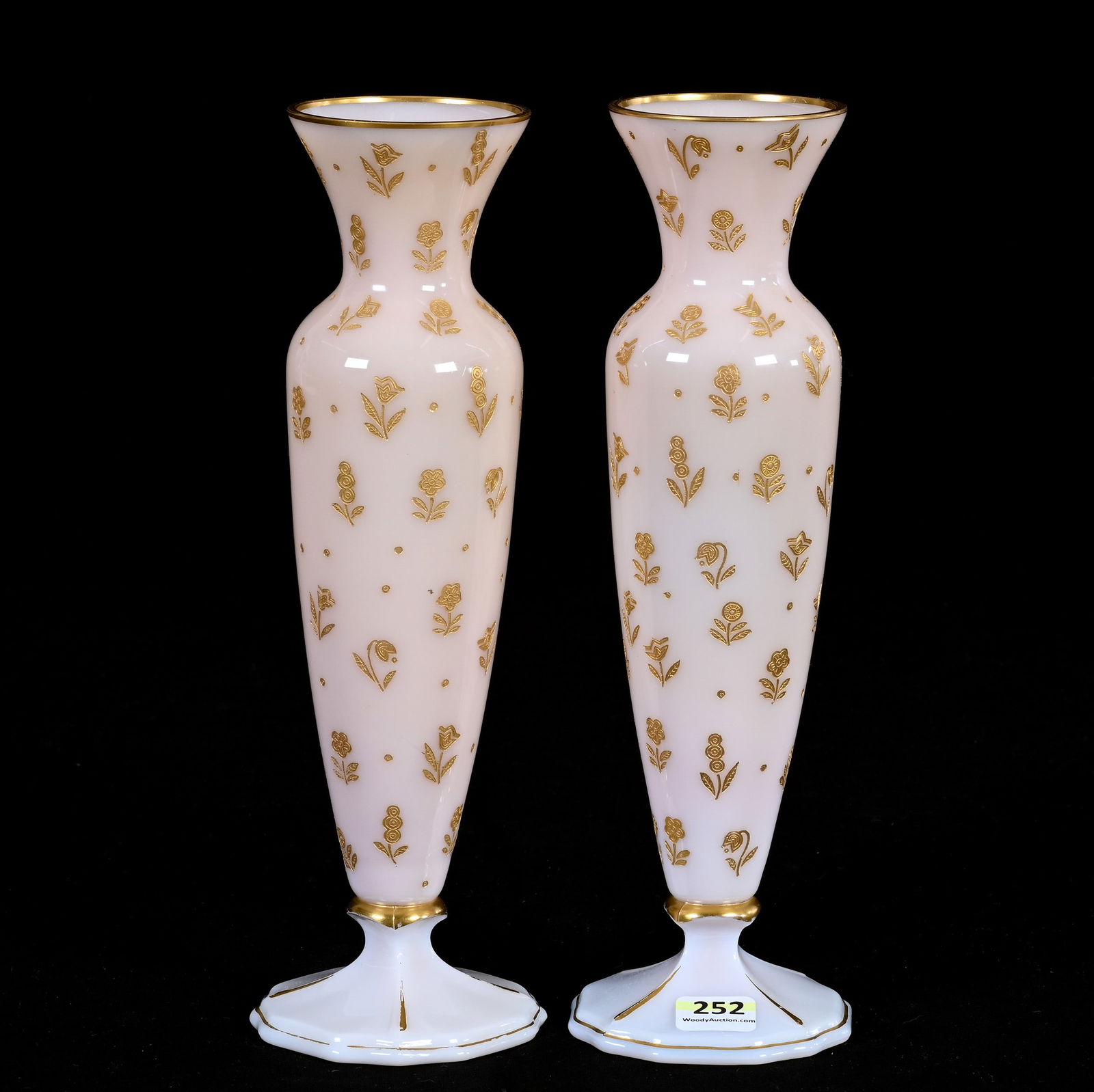 Pair Of Pedestal Vases, Unmarked Cambridge Crown Tuscan Art Glass (1 of 2)