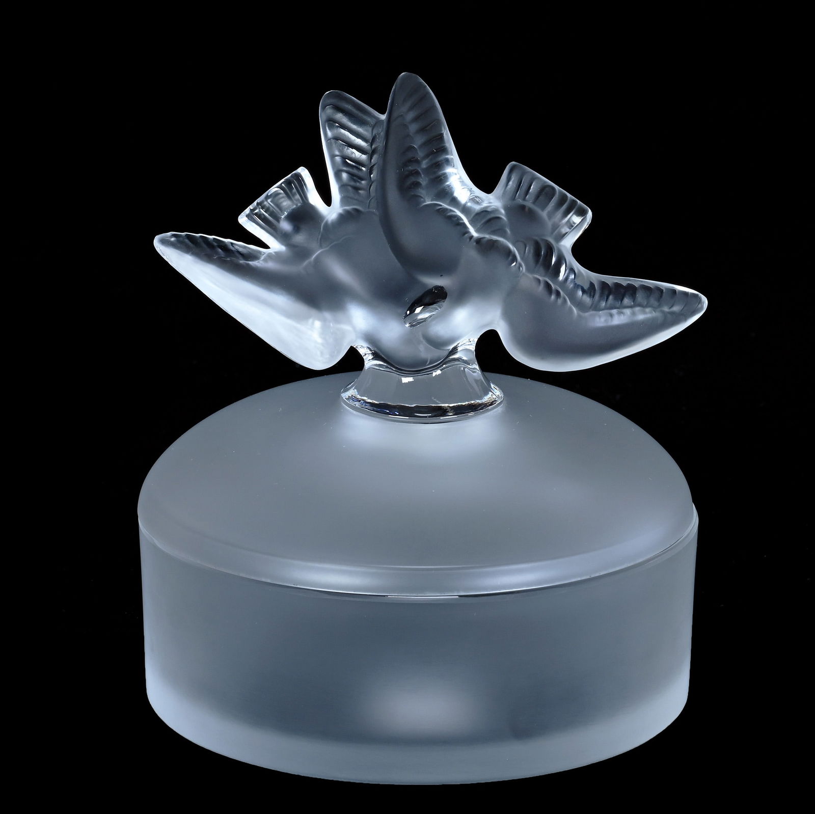 Round Covered Box, Signed Lalique For Nina Ricci: Round Covered Box, Signed Lalique For Nina Ricci, 6 x 5.5 x 5.5 Inches, L'Air Du Tempes Pattern, 2.6 Pounds, Charles And Nikia Schulte, Missouri.