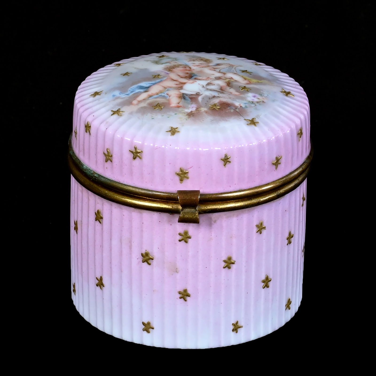 Hinged Box, Unmarked Porcelain: Hinged Box, Unmarked Porcelain, 3 x 3 x 3 Inches, Pink And White With Cherub Decor And Gold Star Enamel Highlights, 0.5 Pounds, Grady And Annette Hite Collection.