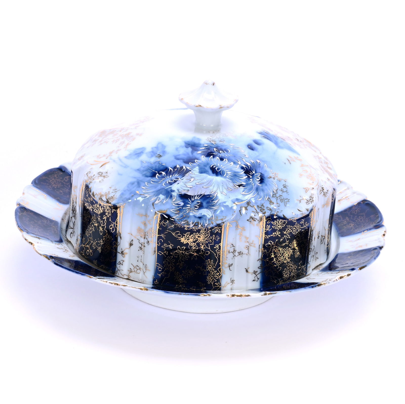 Covered Butterdish, Unmarked R.S. Prussia: Covered Butterdish, Unmarked R.S. Prussia, 4.5 x 7.5 x 7.5 Inches, Cobalt Blue And White, Floral Decor, Gold Stencil Highlights 1.1 Pounds, Grady And Annette Hite Collection.