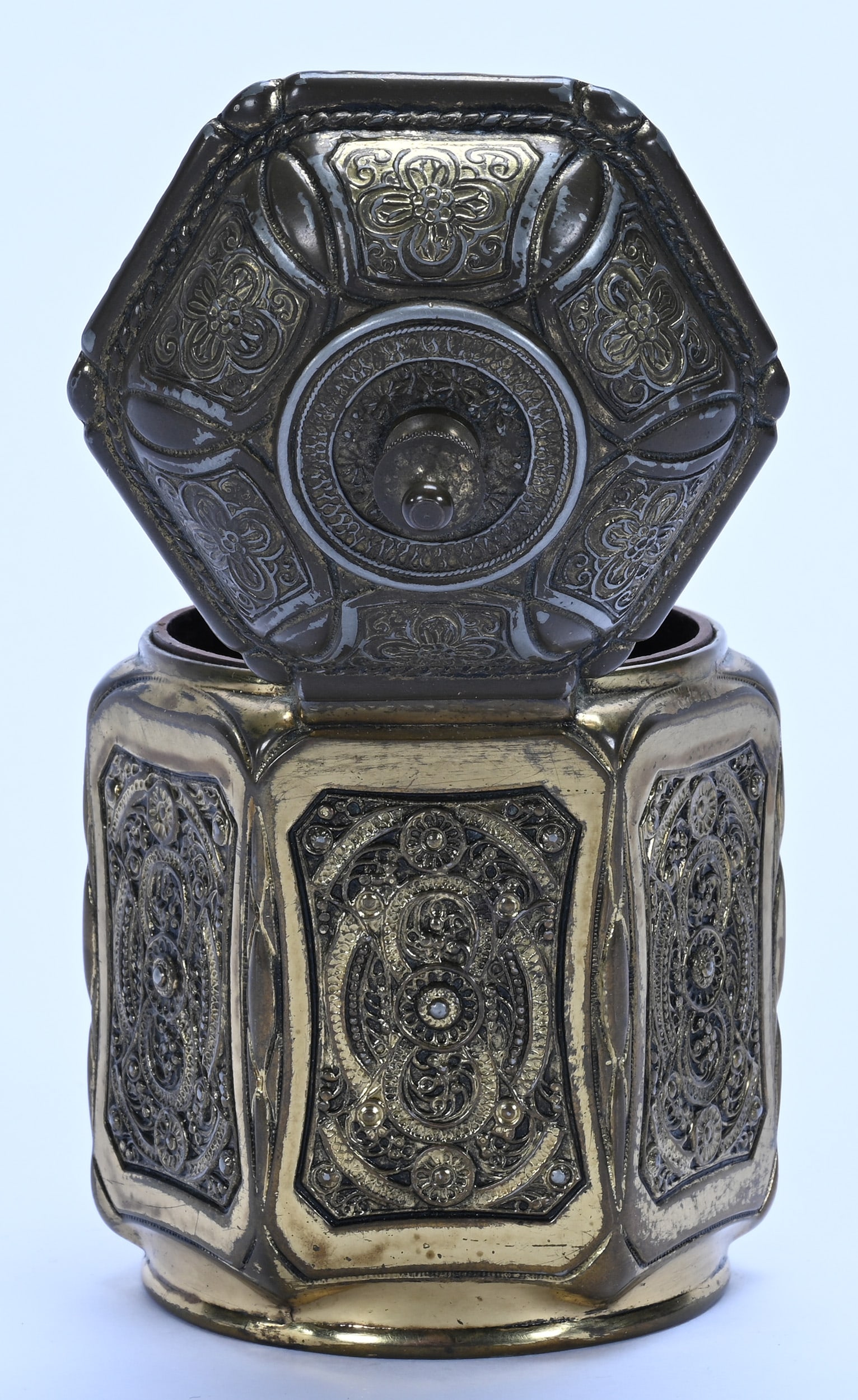 Six-Sided Tea Caddy - 4