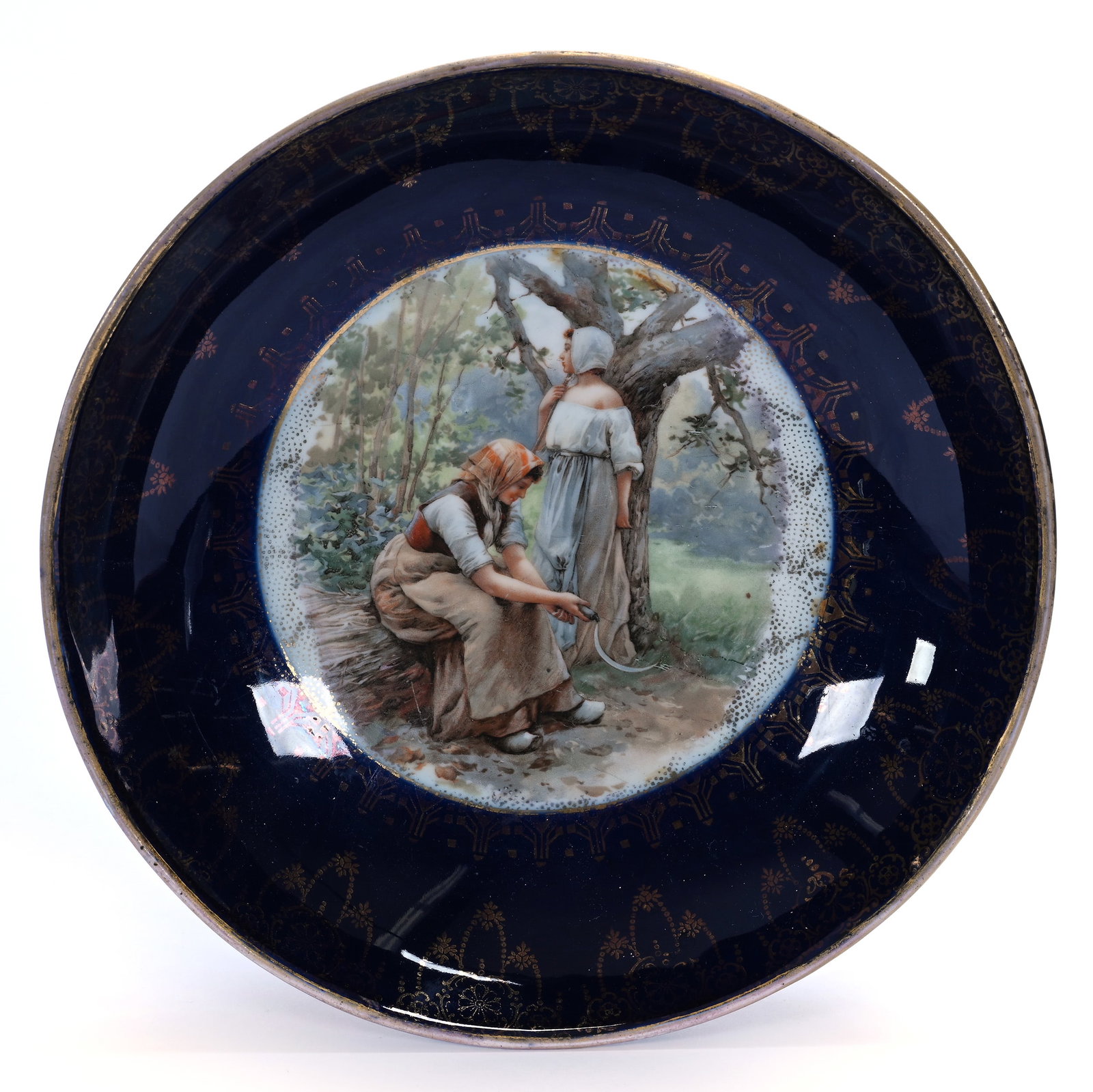 Pedestal Bowl, Unmarked Royal Saxe: Pedestal Bowl, Unmarked Royal Saxe, 5 x 8.75 x 8.75 Inches, Scene Of Two Women In Forest, Cobalt Blue And White With Gold Stencil Highlights, 2.2 Pounds. LiveAuctioneers Invoices Must Be Paid Using