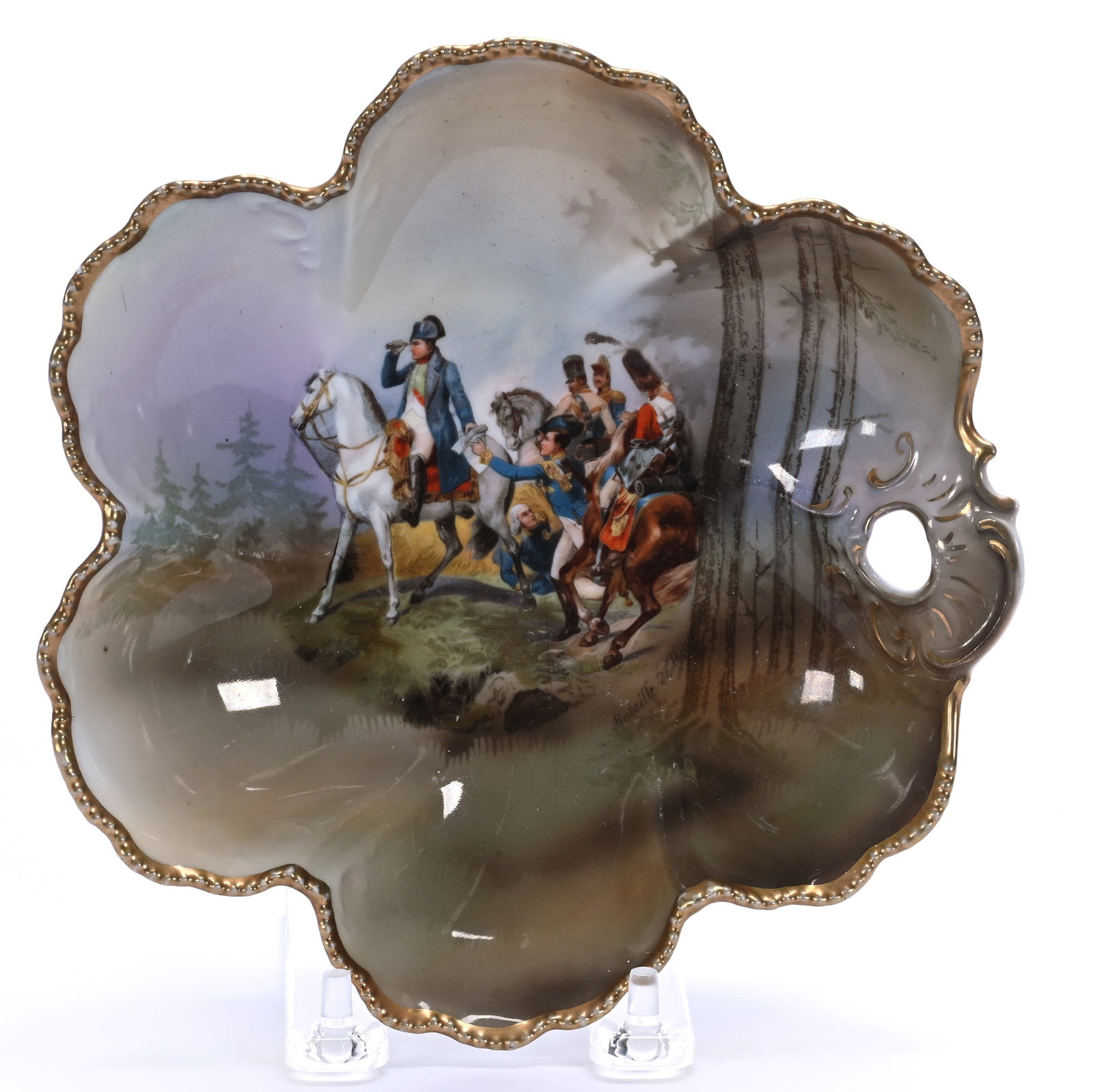 Scalloped Bowl, Unmarked R.S. Suhl: Scalloped Bowl, Unmarked R.S. Suhl, 7 x 7 x 1.75 Inches, Napoleonic Battle Scene, 0.5 Pounds. LiveAuctioneers Invoices Must Be Paid Using the PAY NOW / CHECK OUT Button Which Includes Fees And Sales