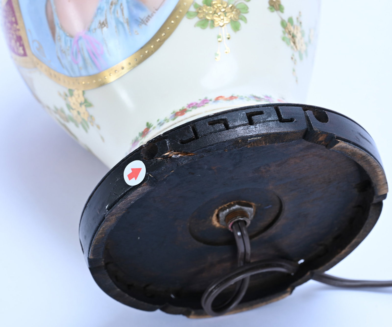 Table Lamp, Unmarked Prov Saxe - 4