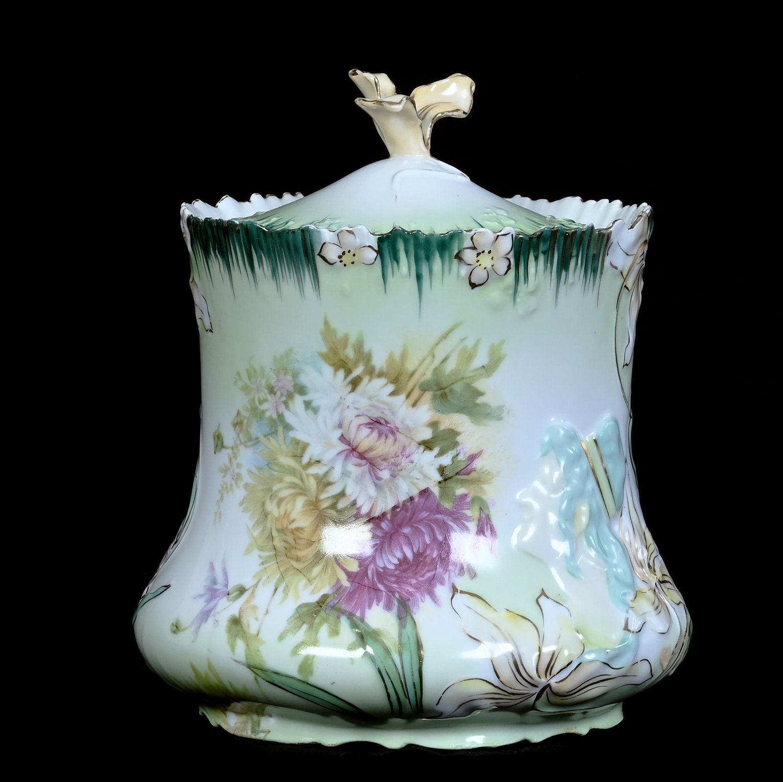 Biscuit Jar, Unmarked R.S. Prussia, Hidden Image Mold (1 of 3)