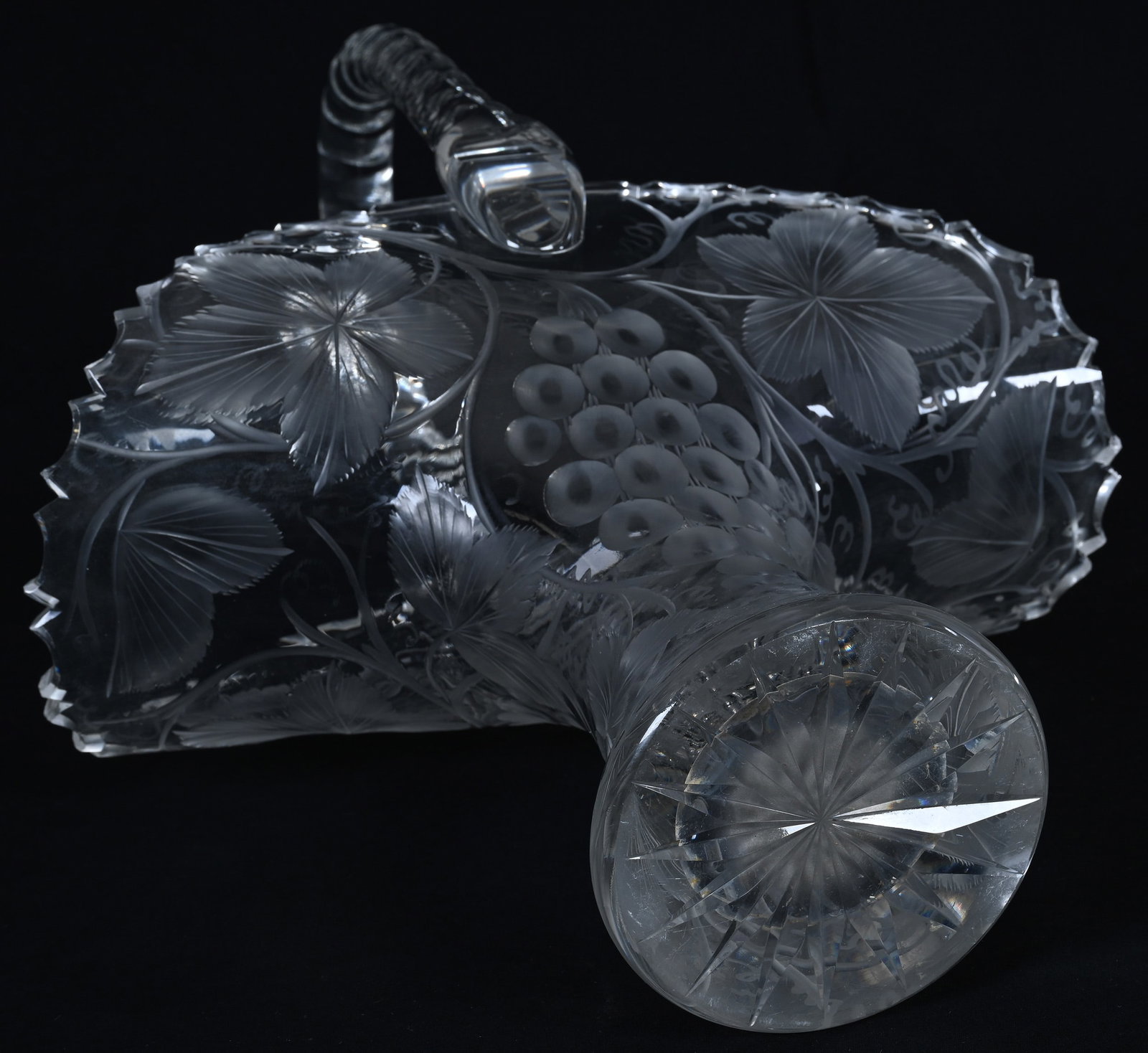 Basket, American Brilliant Cut Glass, Finely Engraved Vintage Pattern Attributed To Tuthill - 3