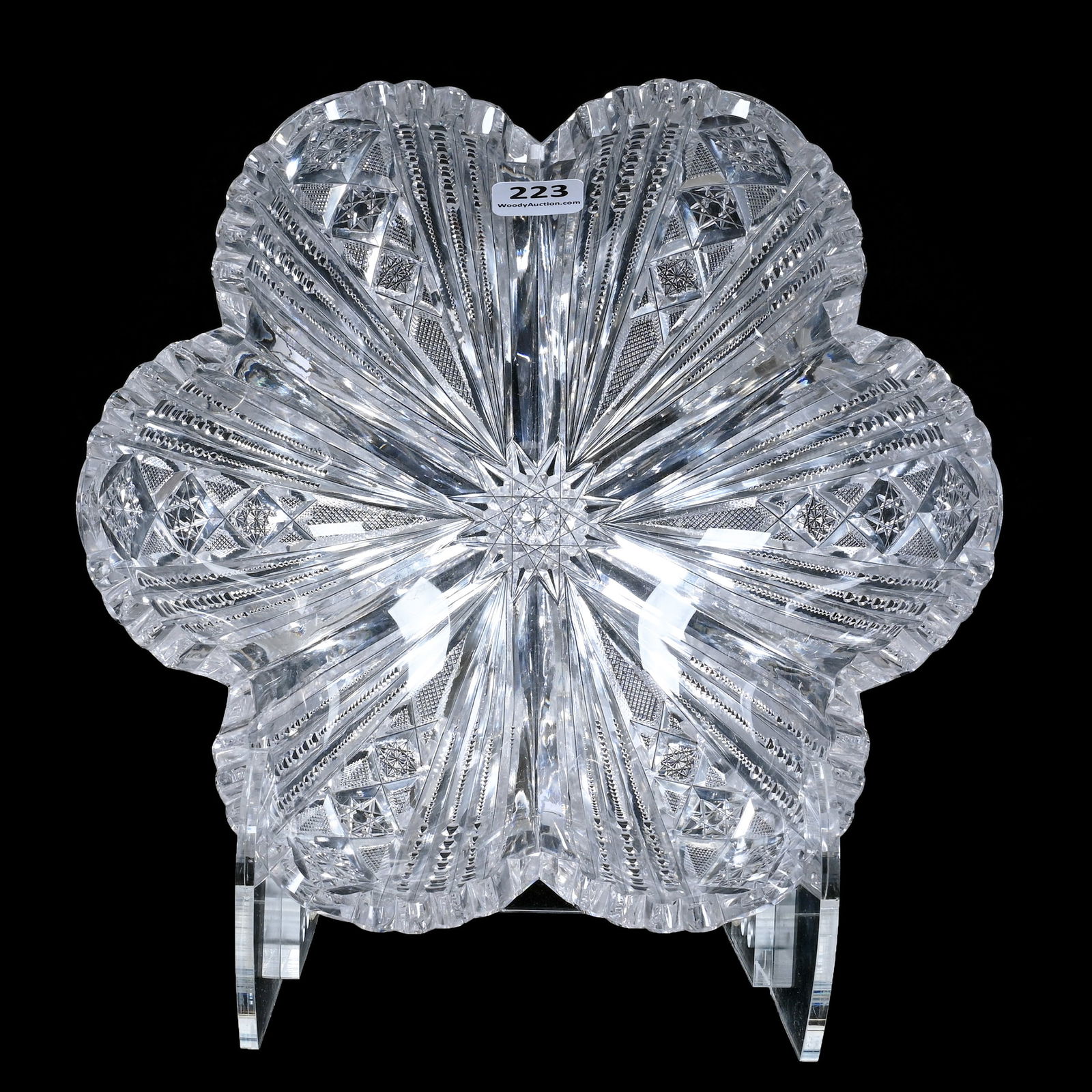 Bowl, Blown Mold, ABCG, Six Lobes With Hobstar, Crosscutting & Prism Motif (1 of 3)