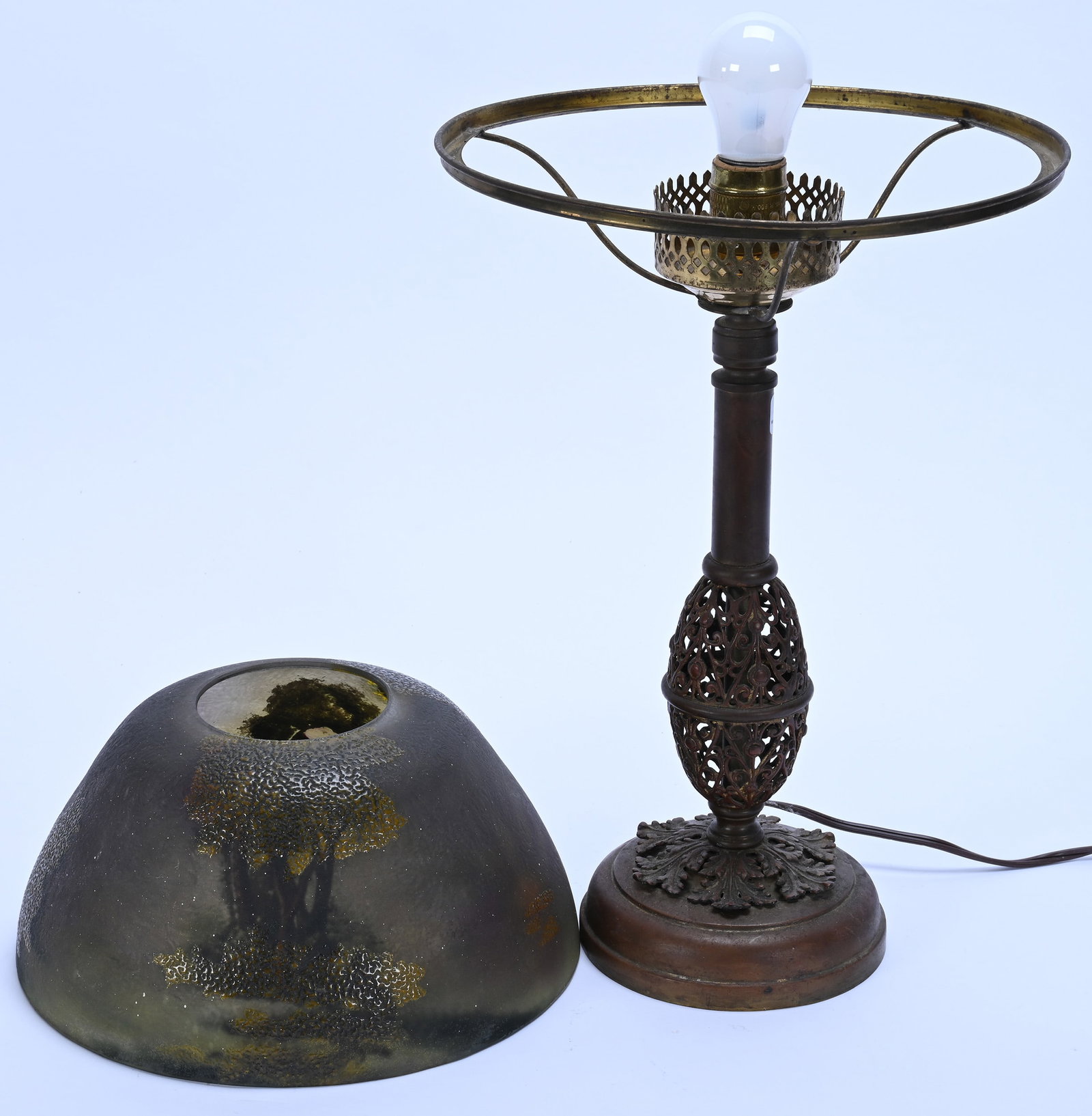 Table Lamp, Reverse Painted Ice Chip Shade, Unmarked - 2