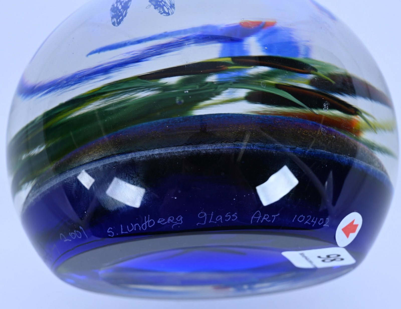 Paperweight, Signed Steven Lundberg, Dated 2001 - 3