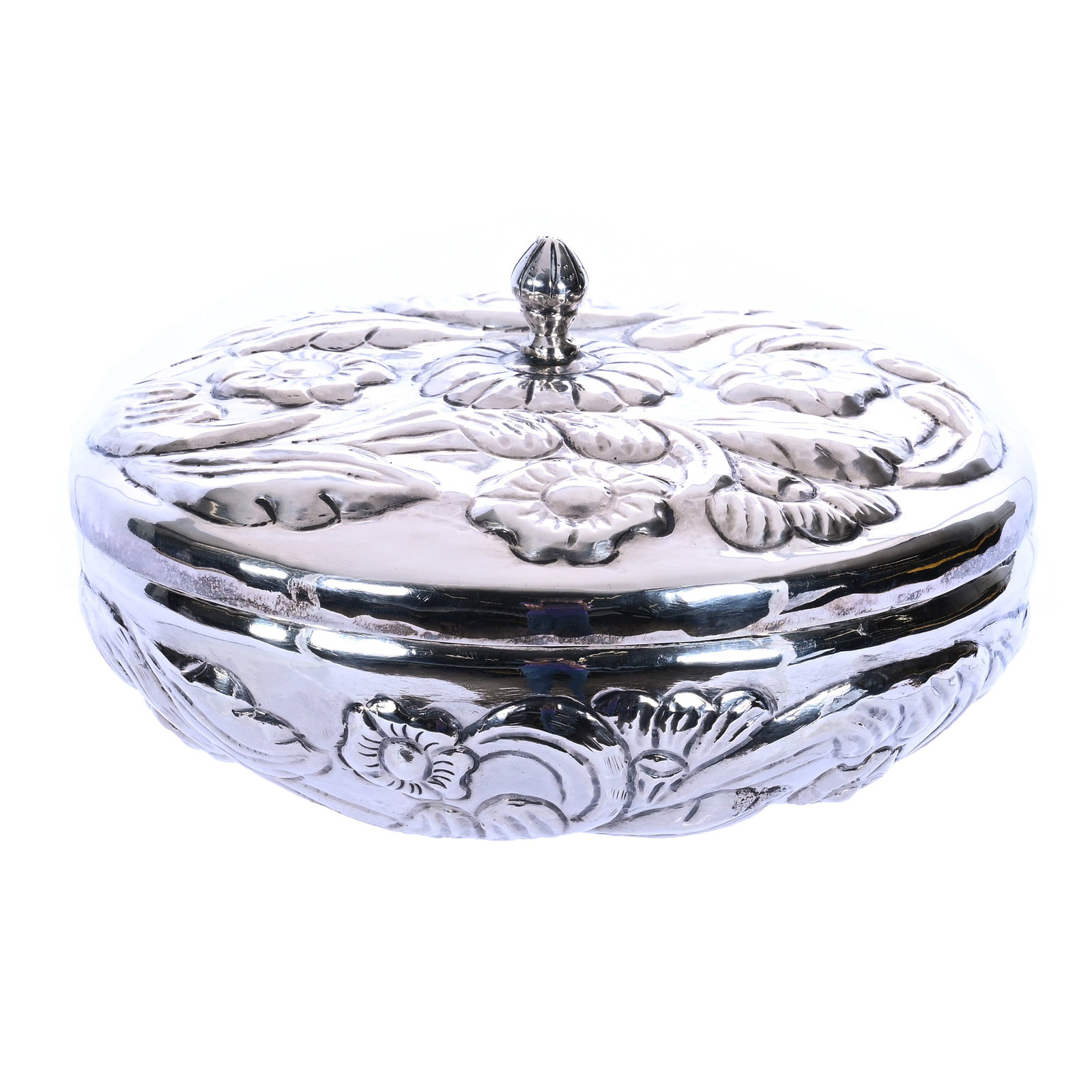 Round Covered Box, Solid Silver Marked 800 Kohler Amano Peru Ana: Round Covered Box, Solid Silver Marked 800 Kohler Amano Peru Ana, 7.5 x 7.5 x 4.25 Inches, Mid Century, 780 Grams, Douglas Millhoff Collection, Ohio. Effective 6/6/26, All LiveAuctioneers Invoices Mus