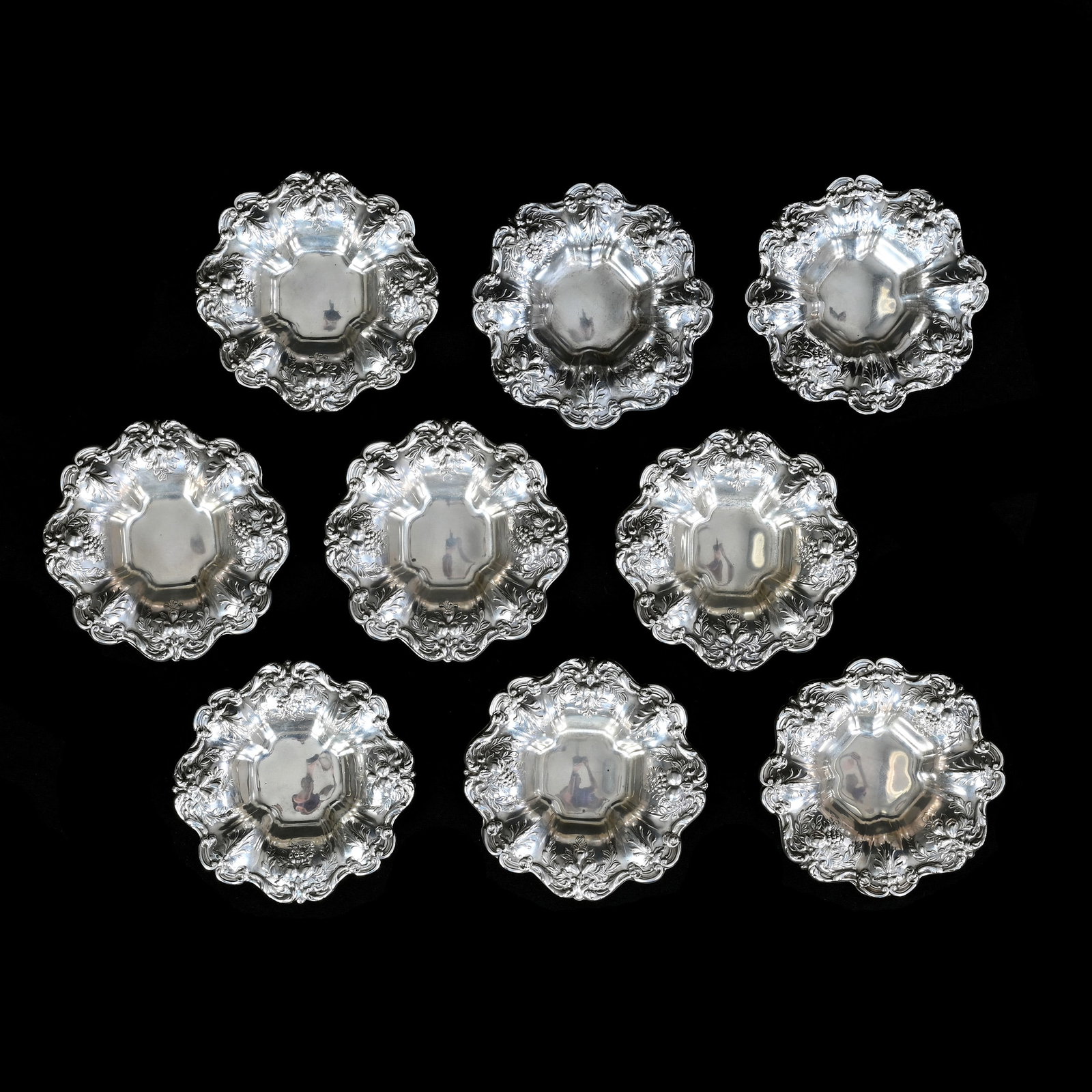 (9) Salt Dips, Solid Sterling Silver Marked Reed And Barton (1 of 3)