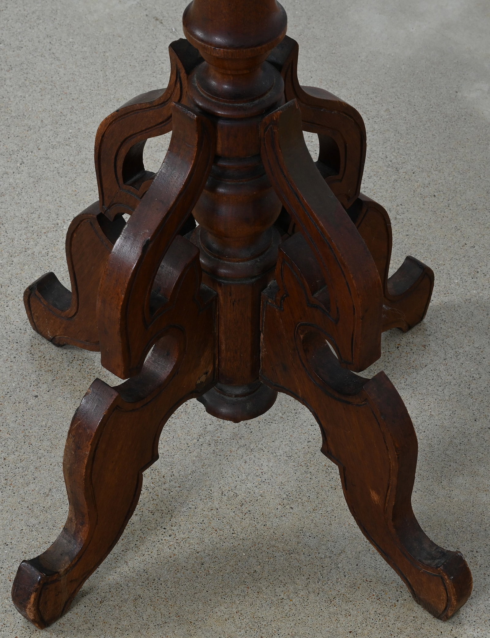 Fern Stand, Walnut - 3
