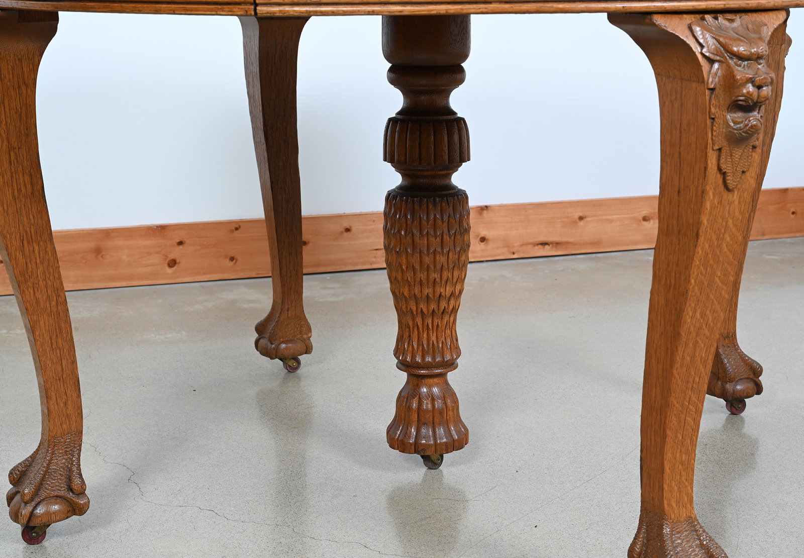 Round Dining Table, Solid Oak - 3