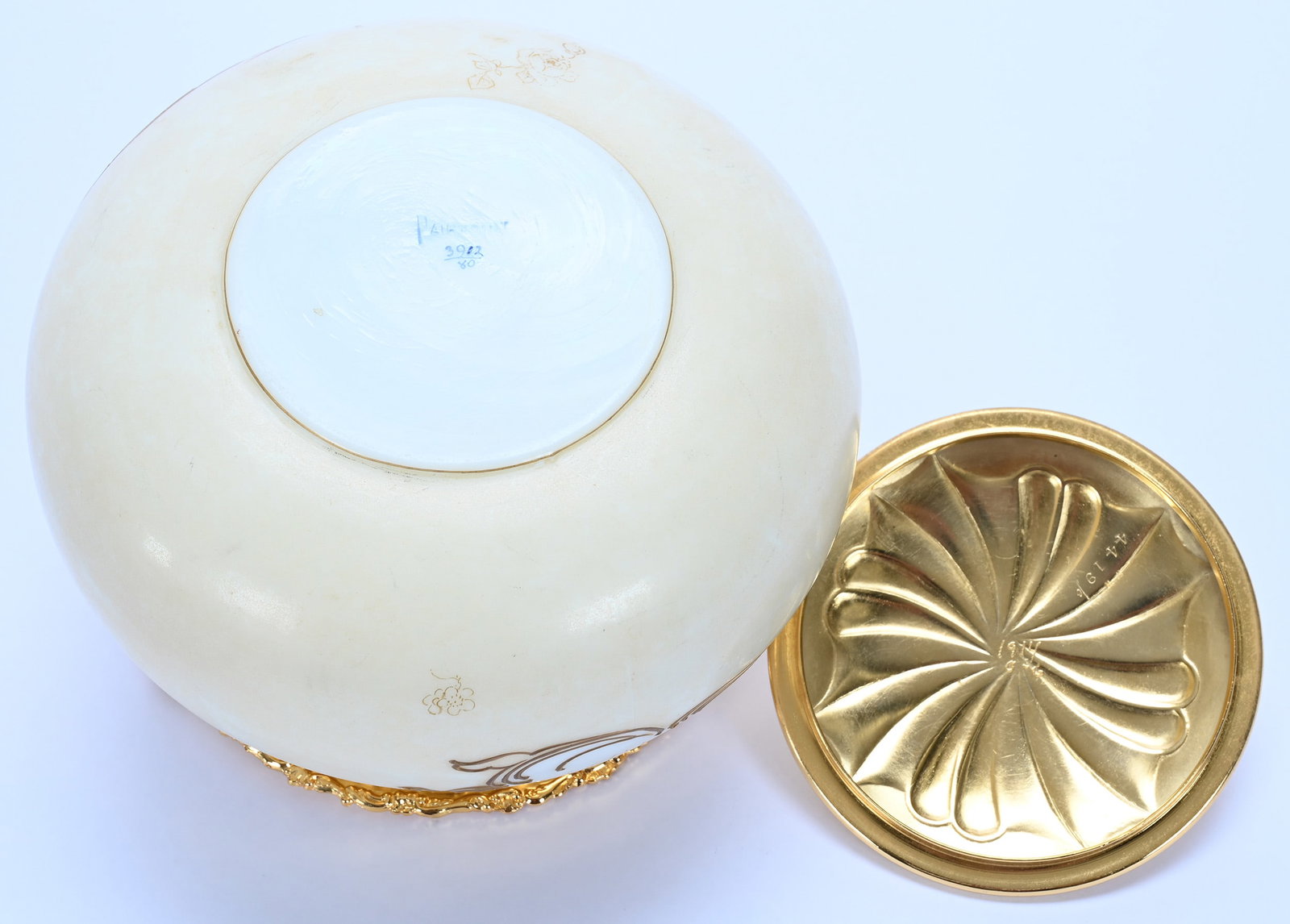 Biscuit Jar, Marked Pairpoint - 3
