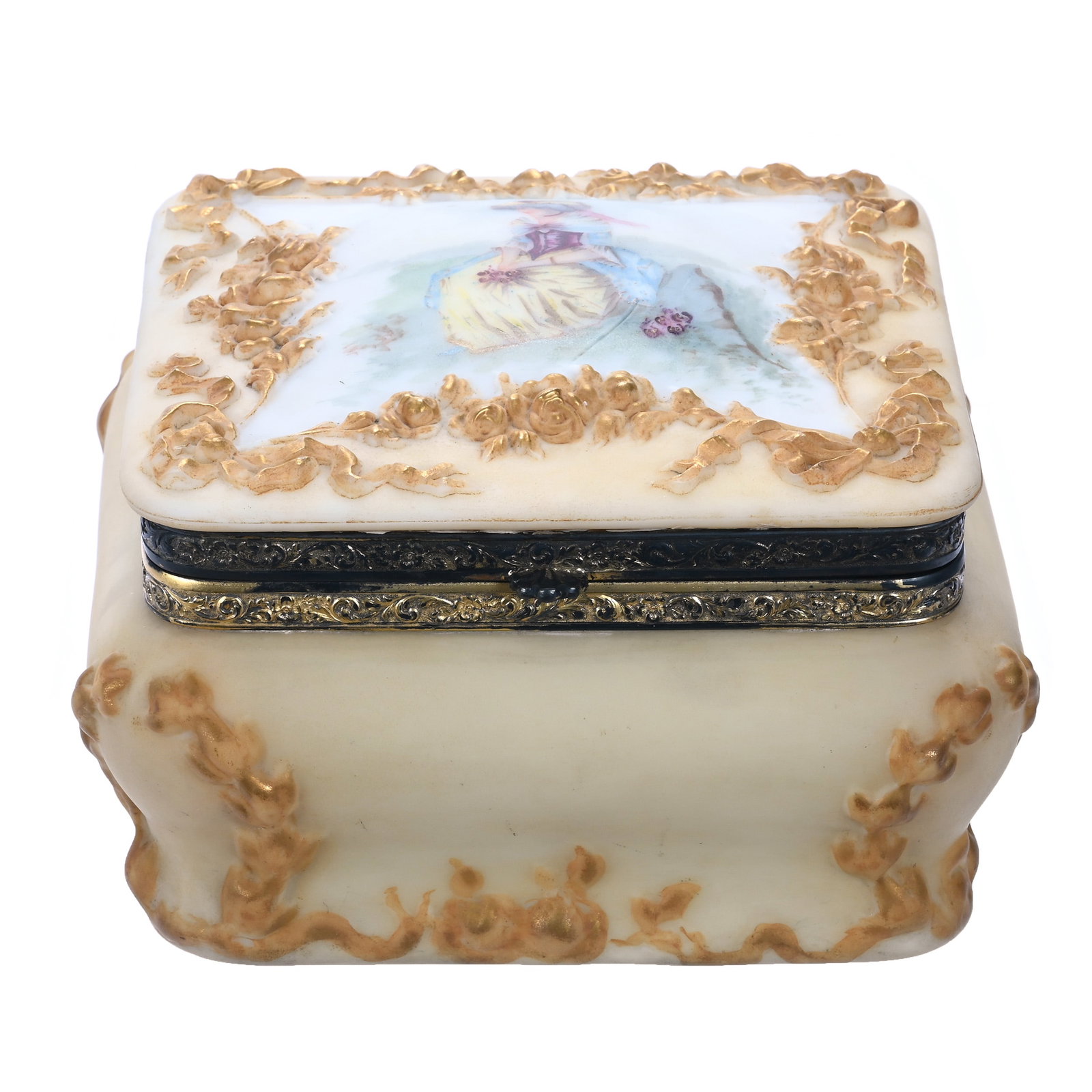 Square Dresser Box, Unmarked Mt. Washington, Rose Garland And Ribbon Mold (1 of 5)
