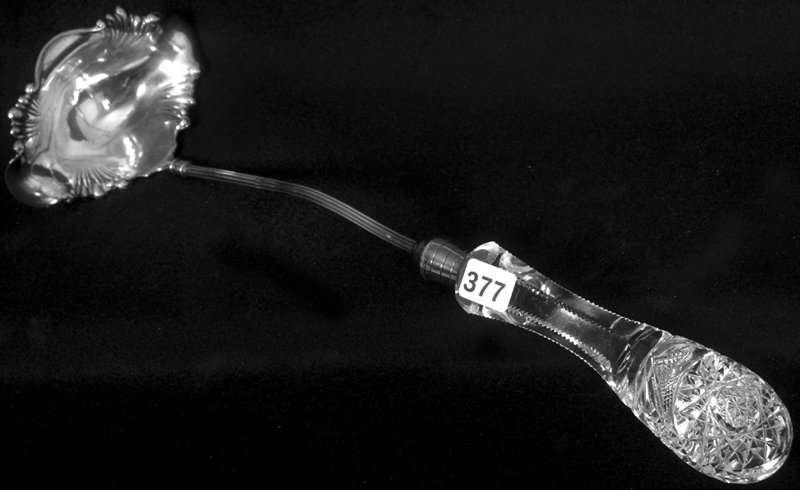 17" MARKED PAIRPOINT AMERICAN BRILLIANT CUT GLASS PUNCH: 17" MARKED PAIRPOINT AMERICAN BRILLIANT CUT GLASS PUNCH LADLE HOBSTAR, STRAWBERRY DIAMOND, STAR AND FAN MOTIF