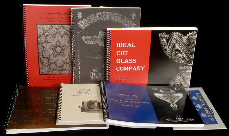 (7) CUT GLASS CATALOGS: (7) CUT GLASS CATALOGS (1) THE MARK OF MERIT STRAUS-MACY; (1) MERIDEN CUT GLASS COMPANY; (1) DORFLINGER KALANA ART GLASS; (1) THE GLASS OF JOHN N. ILLIG; (1) IDEAL CUT GLASS COMPANY; (1) CHAIN OF EVID