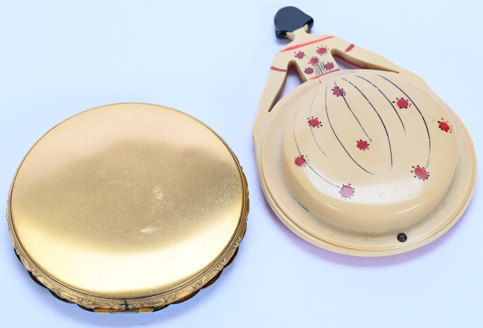 (3) Desk Items - 3