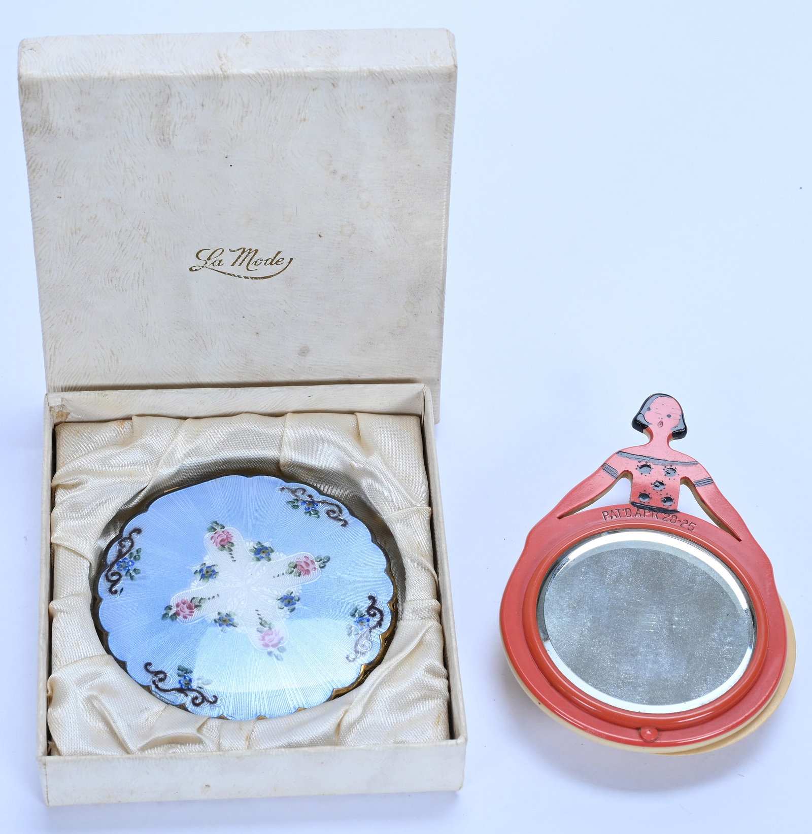 (3) Desk Items - 4