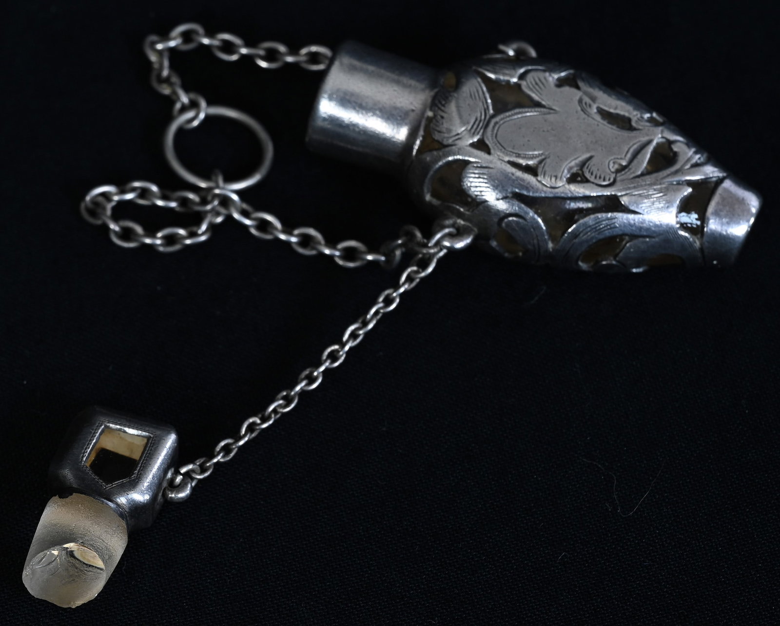 (4) Vanity Items - 3