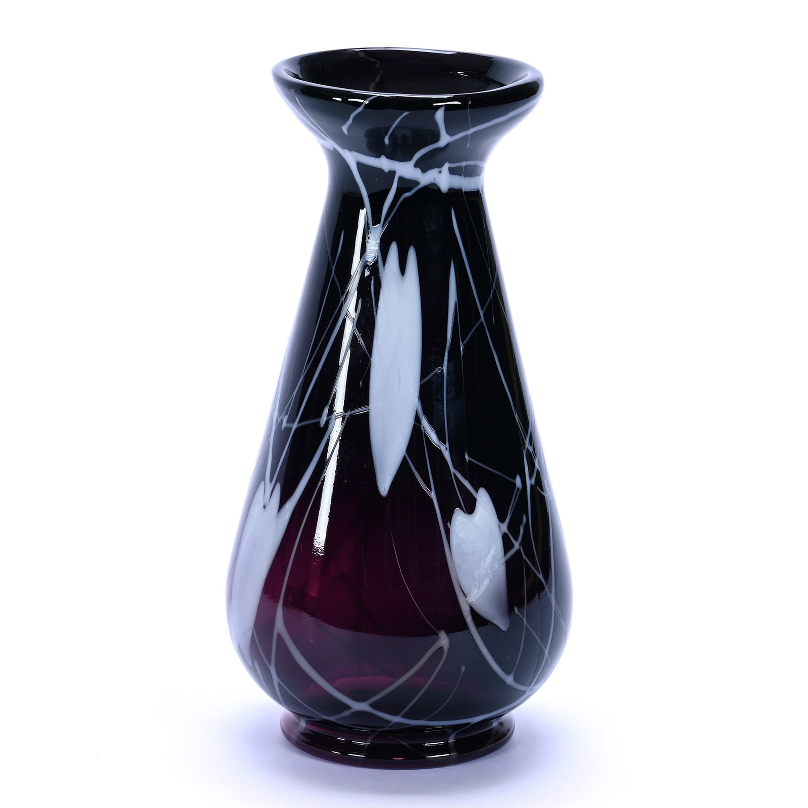 Vase, Fenton Art Glass, Hanging Hearts Pattern: Vase, Fenton Art Glass, Hanging Hearts Pattern, 7.25 x 3.75 x 3.75 Inches, Amethyst With White Heart And Vine Decor, Circa 1980s, 0.6 Pounds, Private Collection, Missouri. Effective 6/6/26, All LiveAu