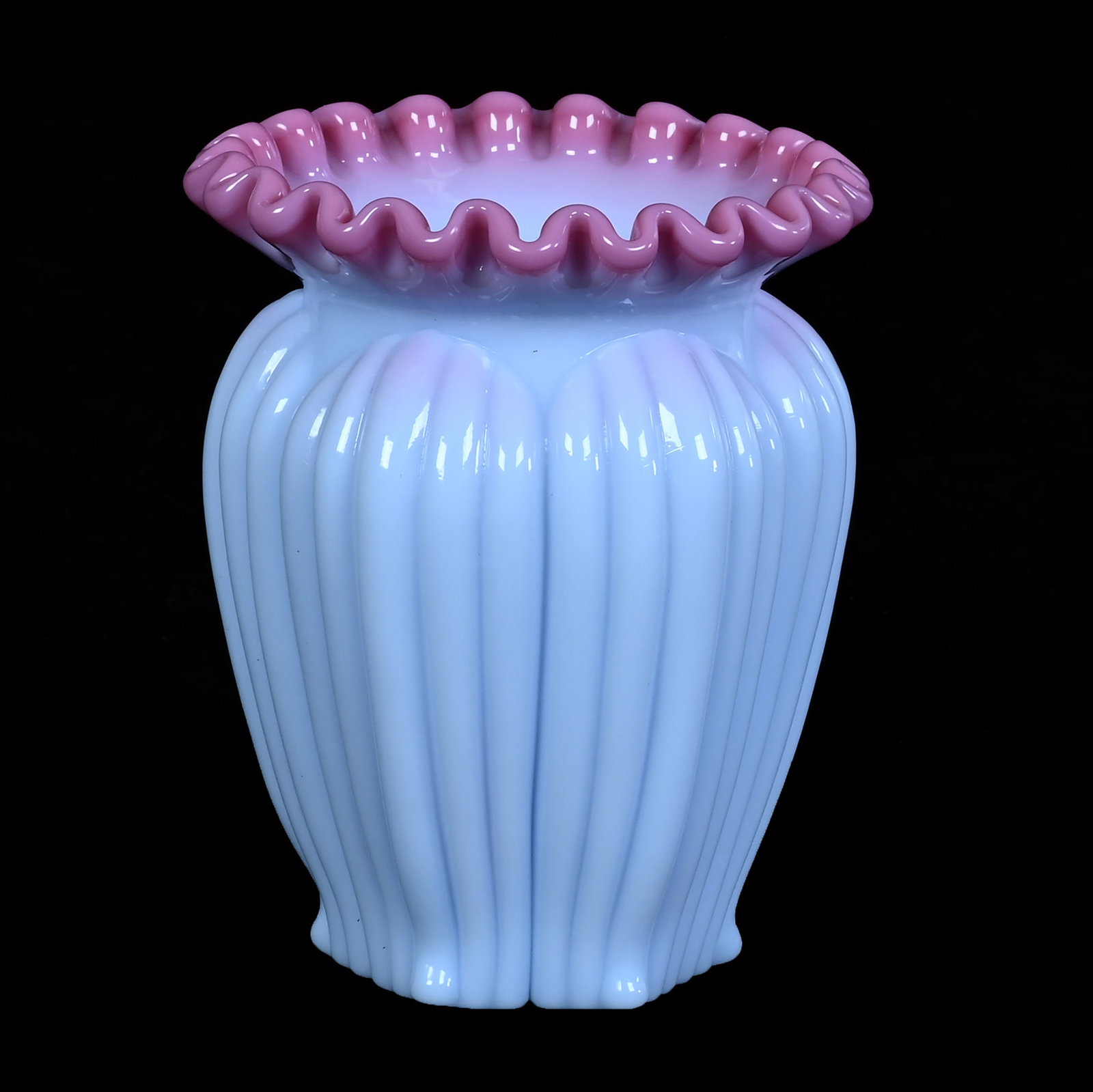 Six-Sided, Ribbed Vase, Peach Crest Art Glass By Fenton (1 of 2)