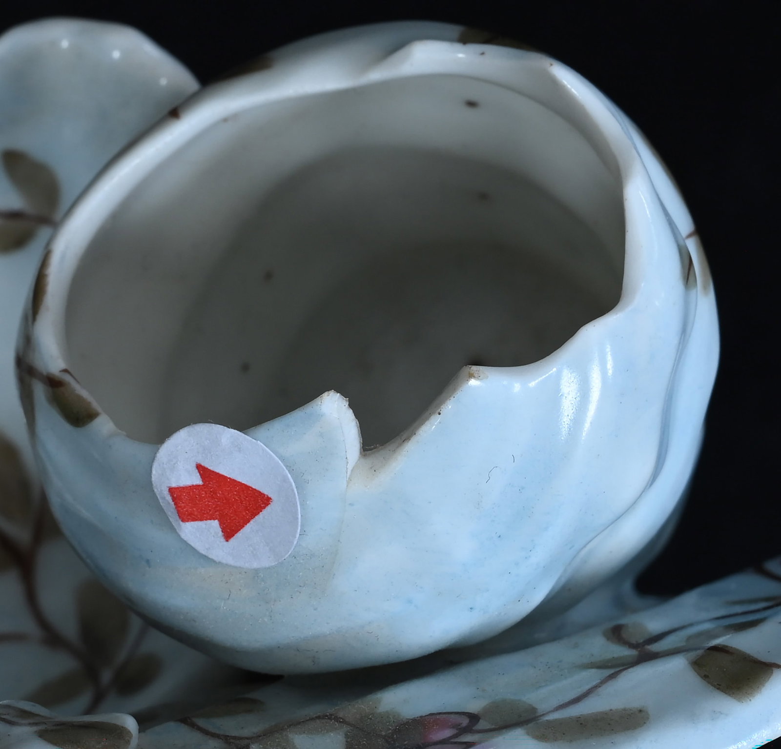 (3) Shell Shaped Porcelain Items - 4