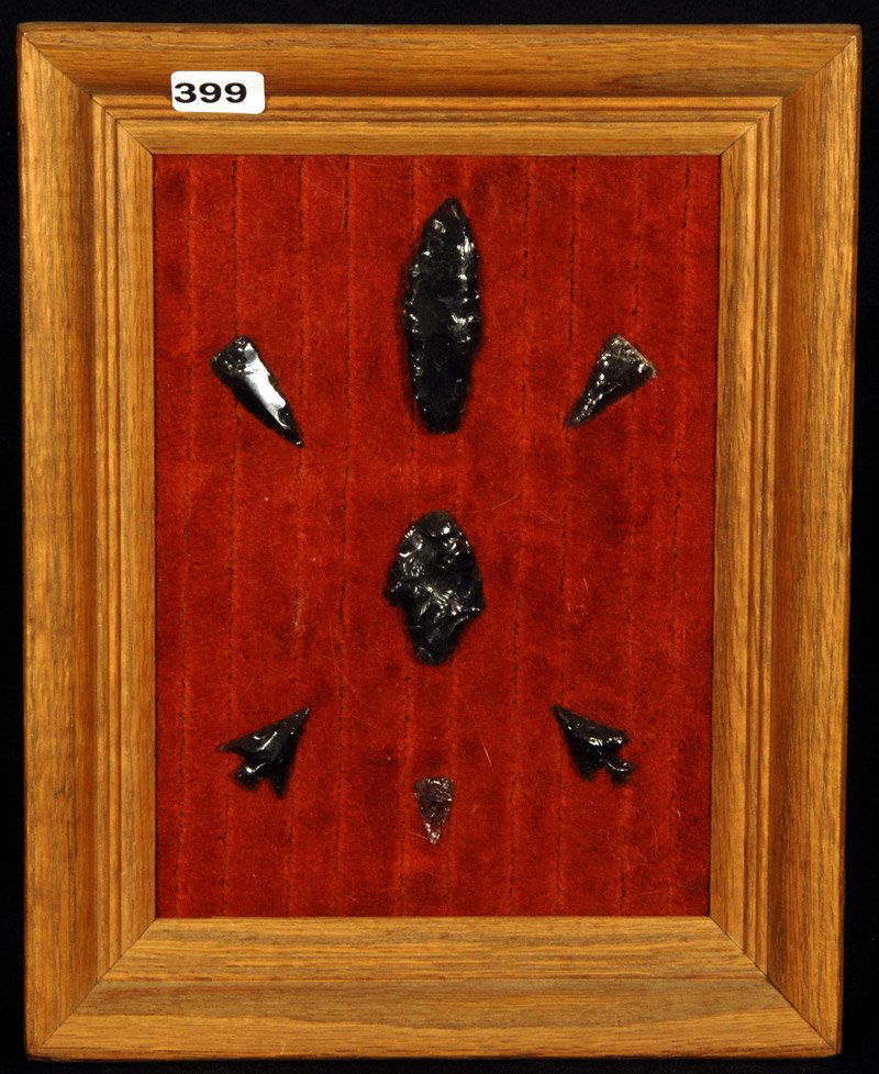 (7) PREHISTORIC BLACK OBSIDIAN STONE POINTS: (7) PREHISTORIC BLACK OBSIDIAN STONE POINTS DISCOVERED AT CLAMOTH INDIAN RESERVATION BY BOB SEIS - SIZES RANGE FROM 3/4" TO 2 1/4"