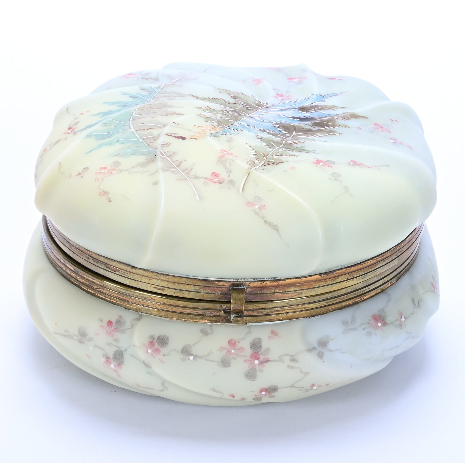 Dresser Box, Unmarked Wave Crest, Swirl Mold: Dresser Box, Unmarked Wave Crest, Swirl Mold, 7 x 7 x 4 Inches, Yellow And White Tones With Fern Decor, 2.3 Pounds, John And Doris Carty Estate Collection, IA, Effective 6/6/26, All LiveAuctioneers In
