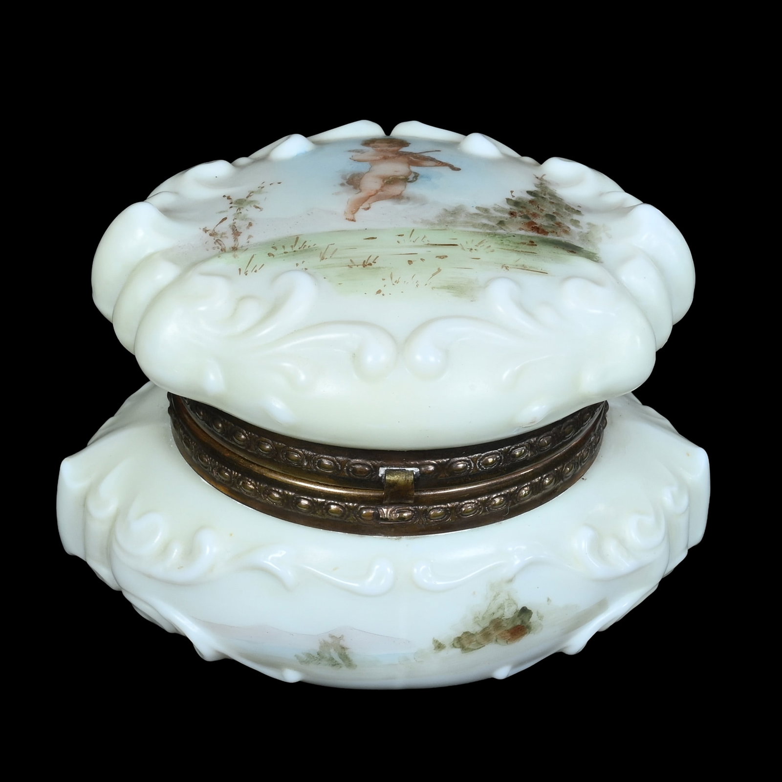 Oval Jewel Box, Wave Crest Stamp Mark, Puff And Scroll Mold (1 of 5)