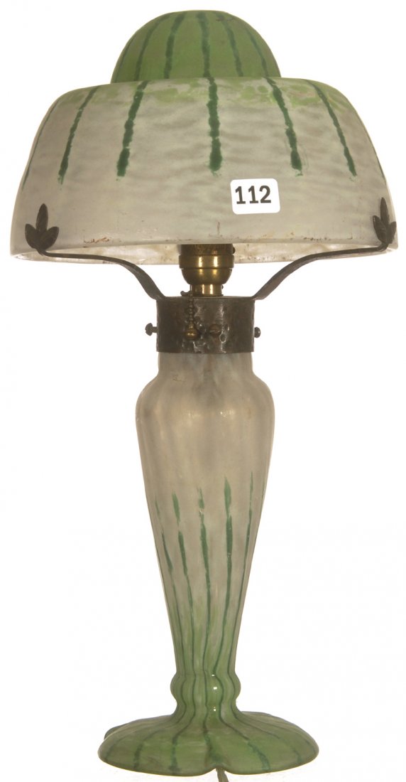 14" SIGNED DAUM NANCY FRENCH CAMEO ART GLASS "MUSHROOM": 14" SIGNED DAUM NANCY FRENCH CAMEO ART GLASS "MUSHROOM" SHAPED DESK LAMP GREEN & WHITE MOTTLED & STRIPE DESIGN - ELECTRIFIED - SHADE IN VERY GOOD CONDITION