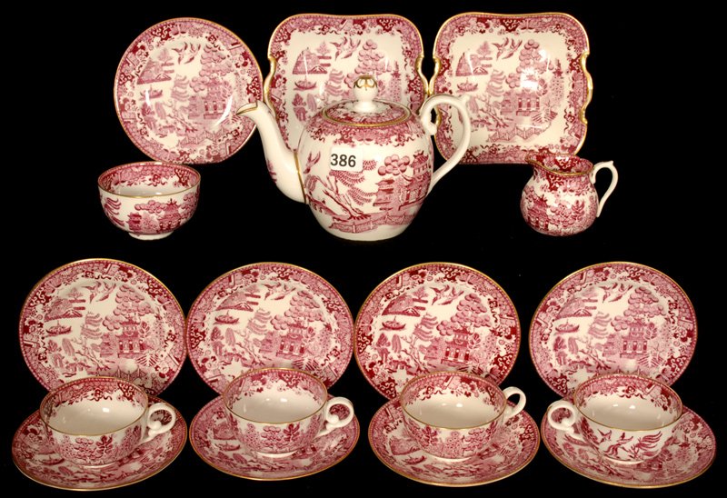 EIGHTEEN PIECE COPELAND SPODE CHILD'S TEA SET: EIGHTEEN PIECE COPELAND SPODE CHILD'S TEA SET (1) 5" TEAPOT, CREAMER, (5) CUPS AND (4) SAUCERS, (5) PLATES AND (2) SQUARE PLATES