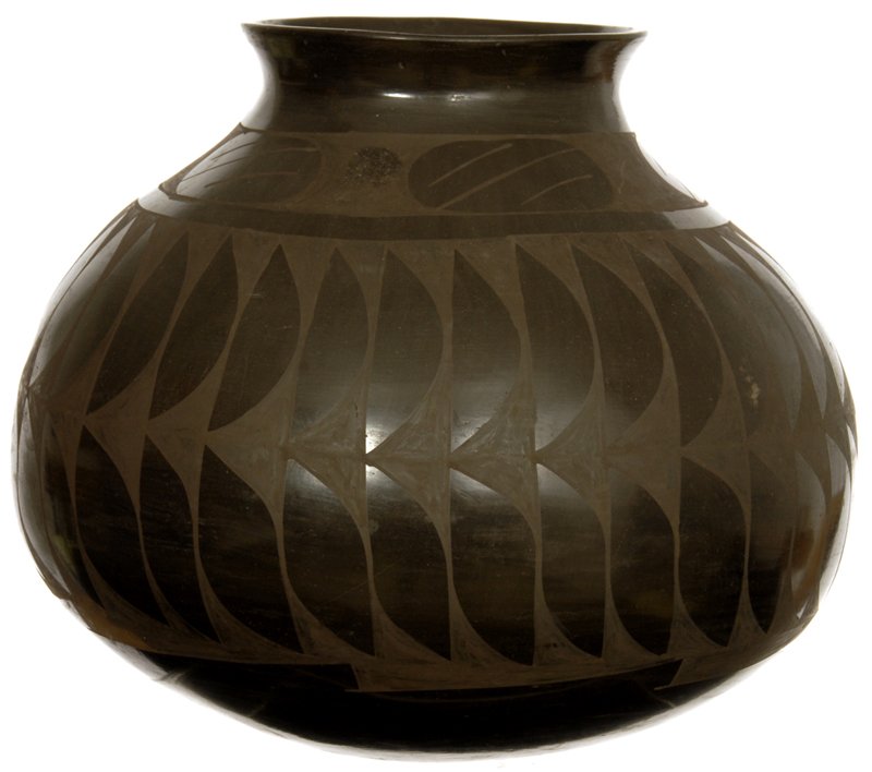 9 1/2" X 10" MARKED JOEL BLACK CHEROKEE INDIAN POTTERY