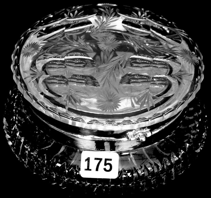 2 3/4" X 5" AMERICAN BRILLIANT CUT GLASS ROUND HINGED: 2 3/4" X 5" AMERICAN BRILLIANT CUT GLASS ROUND HINGED JEWEL BO INSET BEVELED SWIVEL MIRROR - FOUR PUNTES WITH CROSSHATCHED CENTER AND ENGRAVED FLORAL HIGHLIGHTS