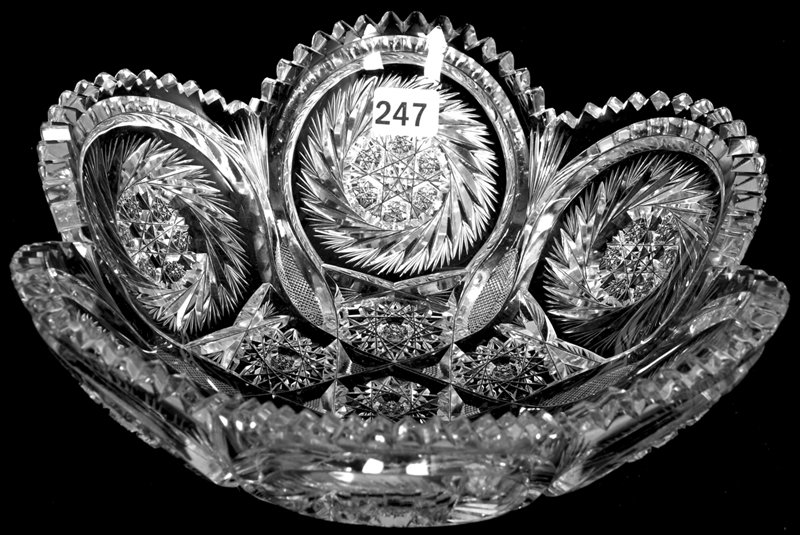 3 1/2" X 9 3/4" SIGNED FRY AMERICAN BRILLIANT CUT GLASS: 3 1/2" X 9 3/4" SIGNED FRY AMERICAN BRILLIANT CUT GLASS BLOWN MOLD BOWL WASHINGTON PATTERN WHICH HAPPENS TO IDENTICAL TO QUAKER CITY'S ROOSEVELT PATTERN