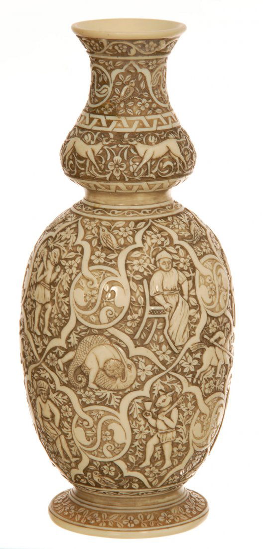 EXTREMELY RARE 8 3/4" SIGNED THOMAS WEBB & SONS "IVORY": EXTREMELY RARE 8 3/4" SIGNED THOMAS WEBB & SONS "IVORY" ENGLISH CAMEO VASE HORIZONTALLY CARVED BANDS SEPARATE THREE DISTINCT CARVED SURFACES - BODY WITH (25) SEPARATE FRAMED PANELS EACH CARVED WITH A