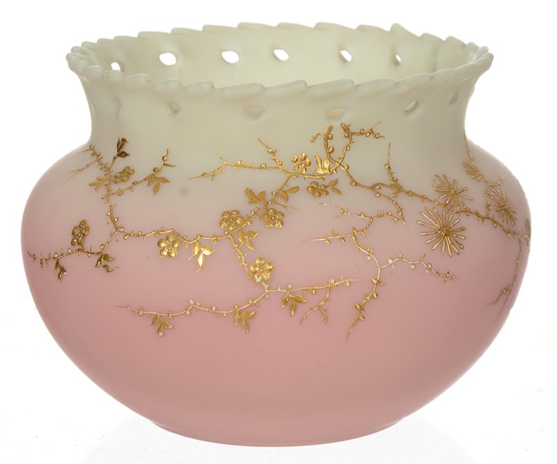 5" X 6 1/2" UNMARKED WEBB STYLE PEACHBLOW ART GLASS: 5" X 6 1/2" UNMARKED WEBB STYLE PEACHBLOW ART GLASS VASE SATIN WITH GOLD ENAMEL DECOR - PIERCED BORDER