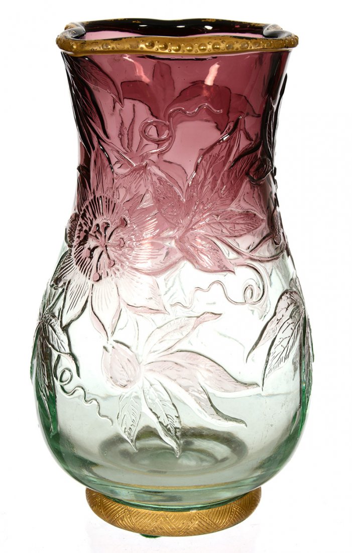 RARE 7 1/2" SIGNED "THOMAS WEBB & SONS" ENGLISH CAMEO: RARE 7 1/2" SIGNED "THOMAS WEBB & SONS" ENGLISH CAMEO ART GLASS VASE AMETHYST SHADING TO GREEN WITH CAMEO CARVED FLORAL DECOR - GOLD ENAMEL TRIM HIGHLIGHTS - MUST SEE
