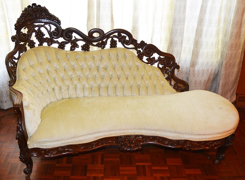 41" X 70" BELTER LAMINATED ROSEWOOD FAINTING COUCH: 41" X 70" BELTER LAMINATED ROSEWOOD FAINTING COUCH CARVED FLORAL AND VINE "TUTHILL KING" PATTERN - CREAM COLOR FABRIC