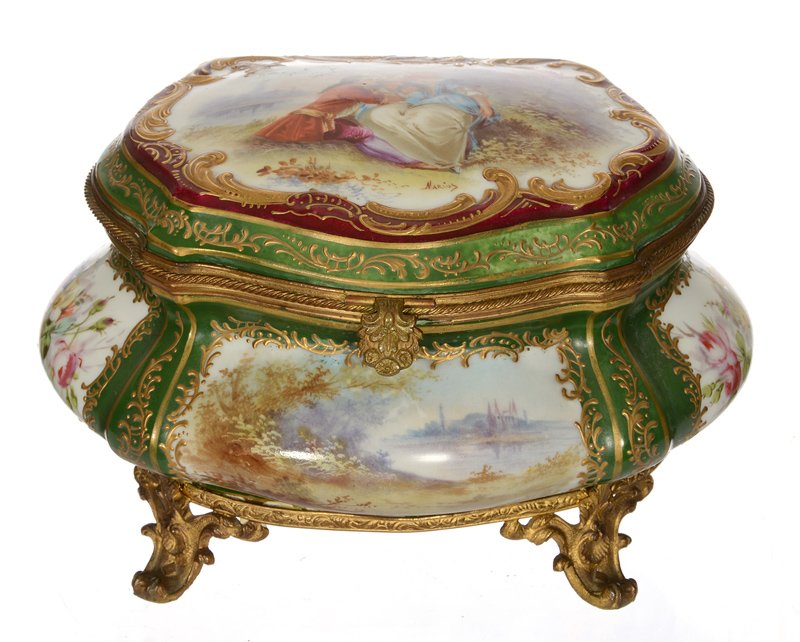 5" X 8" MARKED SEVRES HINGED DRESSER BOX: 5" X 8" MARKED SEVRES HINGED DRESSER BOX GREEN AND MAROON BORDER WITH CLASSICAL SCENIC DECOR - NICE GOLD TRIM HIGHLIGHTS - INTERIOR WITH FLORAL DECOR - OLD CROW'S FOOT LINE INSIDE LID
