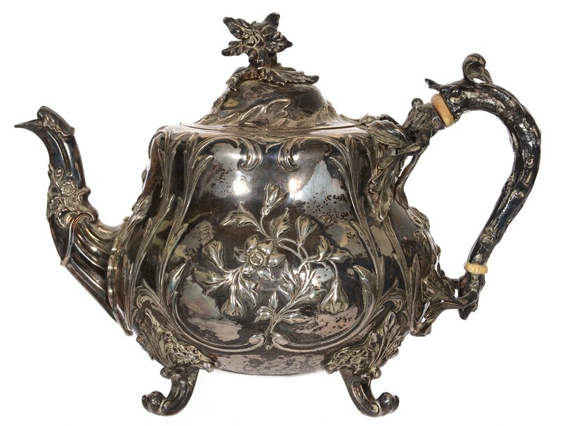 7" X 10" MARKED HUNT & ROSKELL SILVER TEA POT: 7" X 10" MARKED HUNT & ROSKELL SILVER TEA POT ALSO MARKED "LATE STORR MORTIMER & HUNT" "1907" MOLD NUMBER - EMBOSSED FLORAL DESIGN - OVER 33 TROY OUNCES OF SILVER