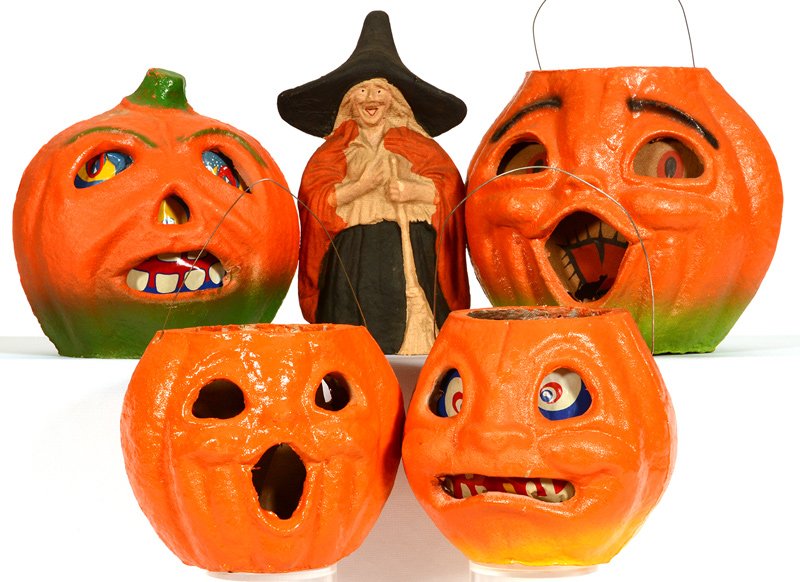 (5) VINTAGE AMERICAN PULP FIGURAL HALLOWEEN ITEMS: (5) VINTAGE AMERICAN PULP FIGURAL HALLOWEEN ITEMS (4) JACK-O-LANTERNS - (1) WITCH CANDY CONTAINER - (1) INSERT IS LOOSE - OTHERS SHOW NORMAL EXPECTED WEAR